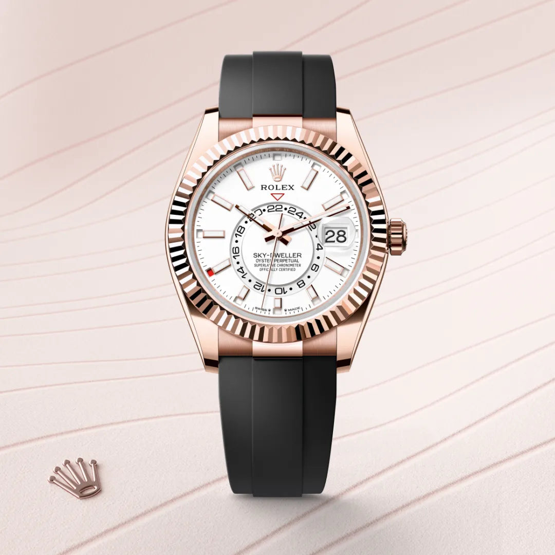 Rolex Sky-Dweller in 18 ct Everose gold with a Intense white dial, Fluted, bidirectional rotatable Rolex Ring Command bezel, Oysterflex bracelet