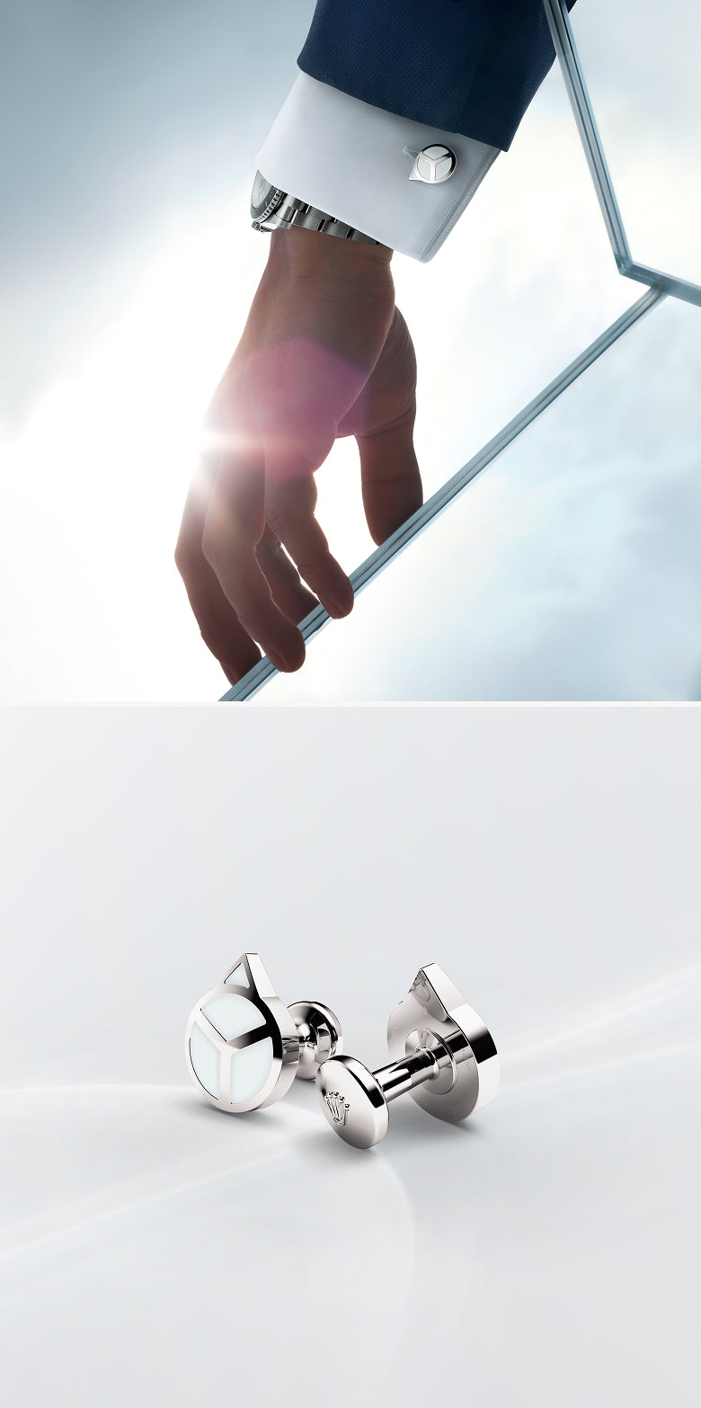 Hand’ cufflinks Always shining